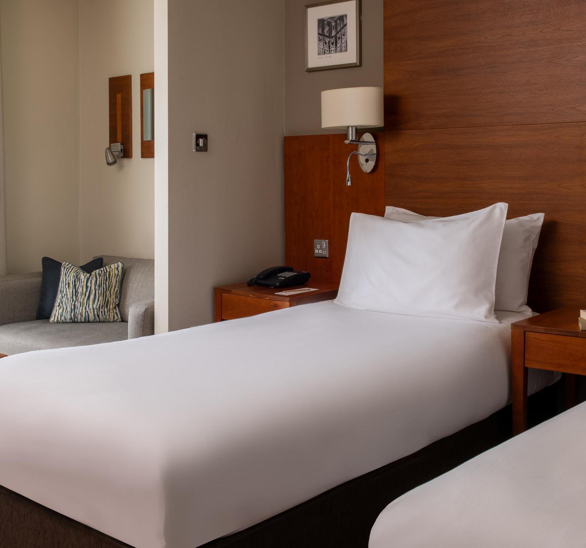 Thorpe Park Hotel And Spa Leeds  Eksteriør bilde